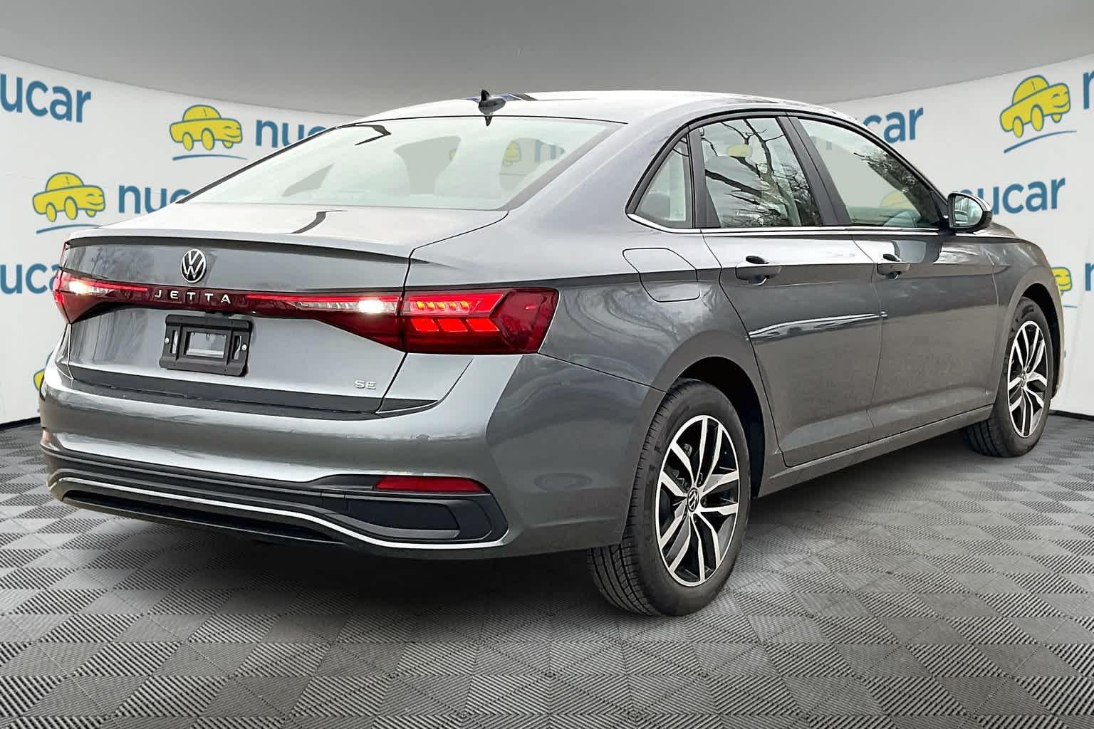 2025 Volkswagen Jetta SE - Photo 7