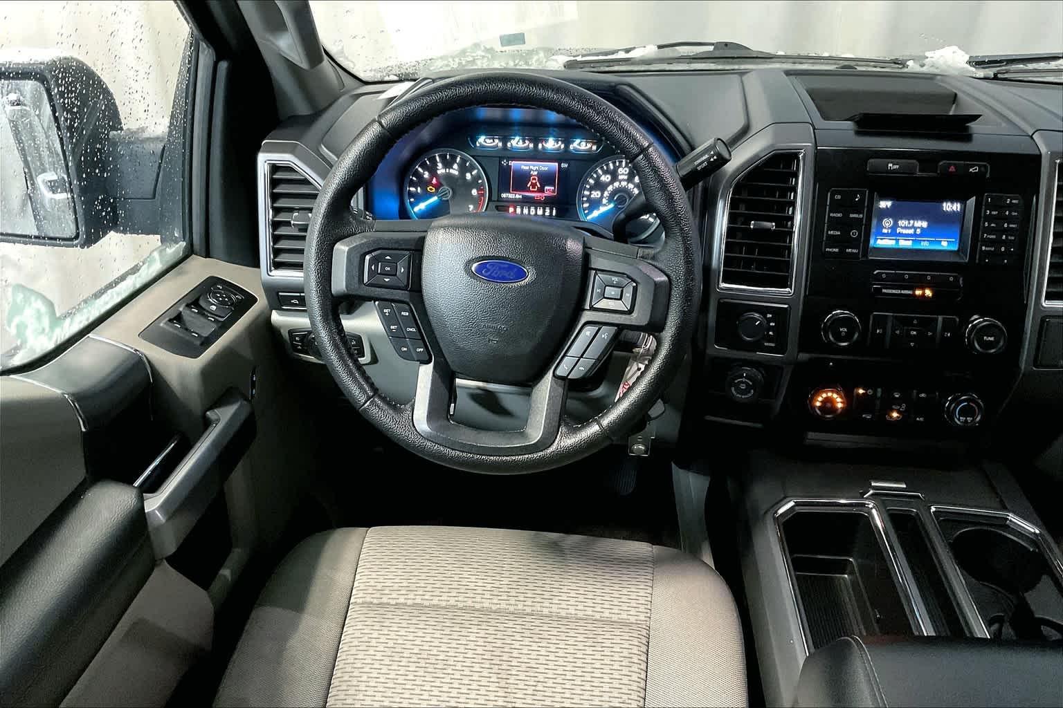 2016 Ford F-150 XLT 4WD SuperCrew 145 - Photo 17