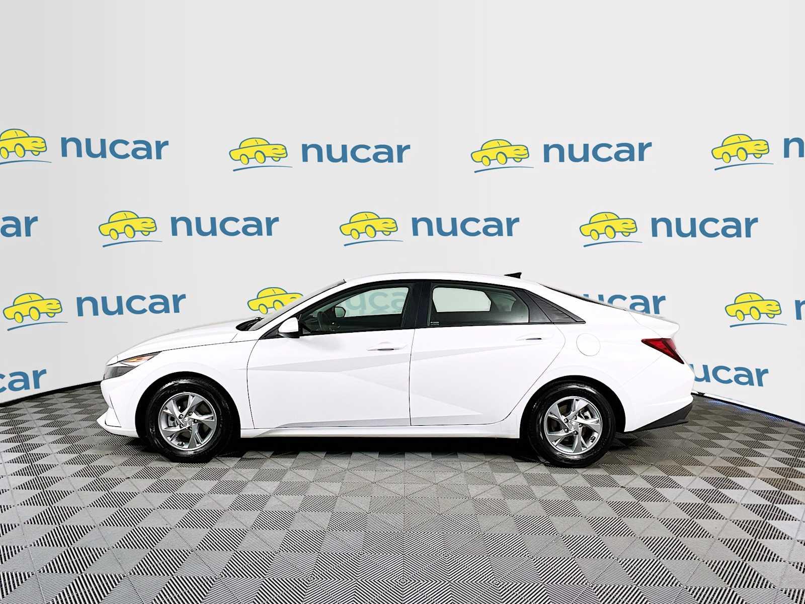 2021 Hyundai Elantra SE - Photo 4