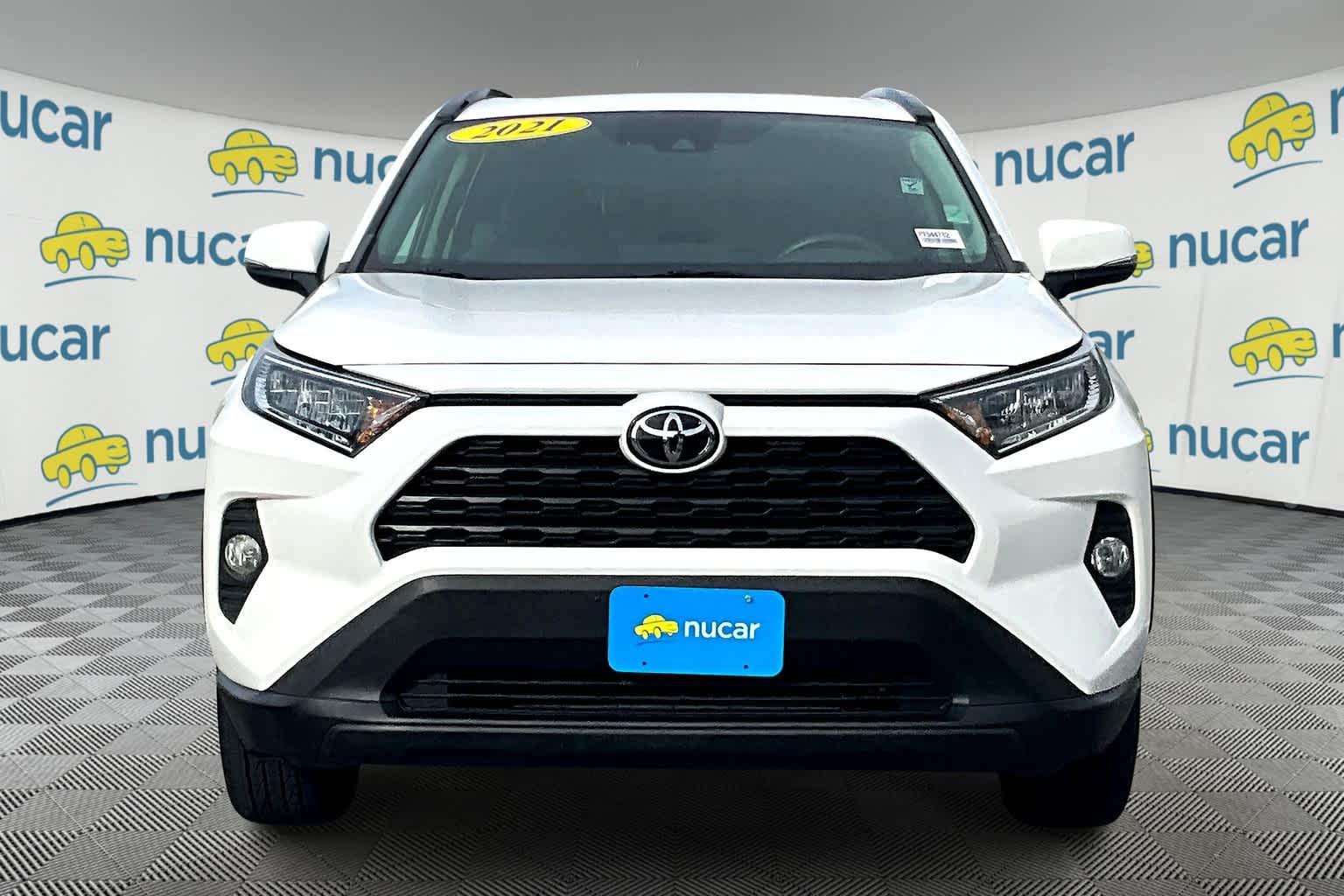 2021 Toyota RAV4 XLE - Photo 2