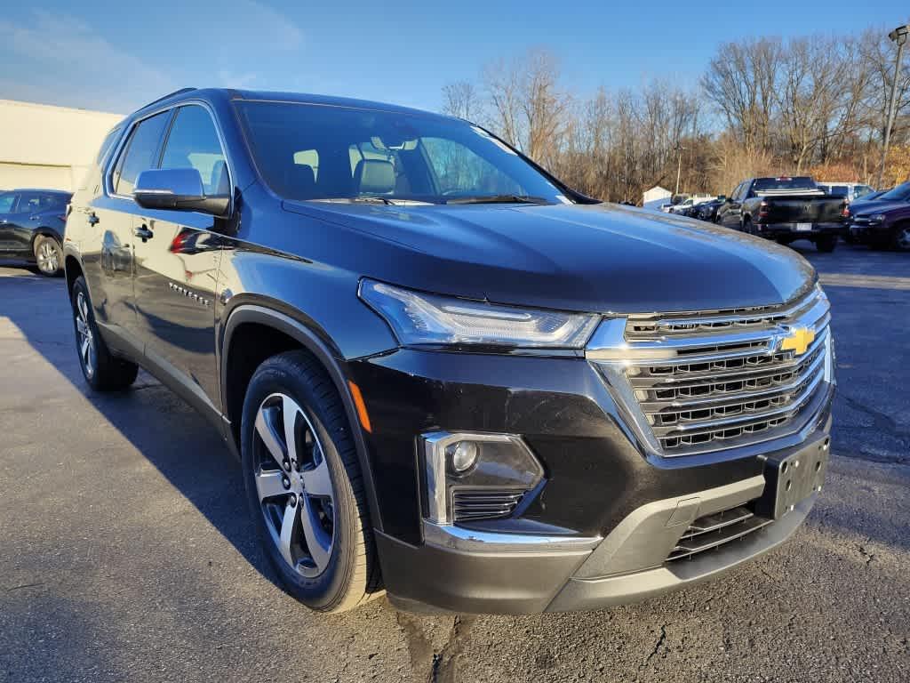 2022 Chevrolet Traverse LT Leather