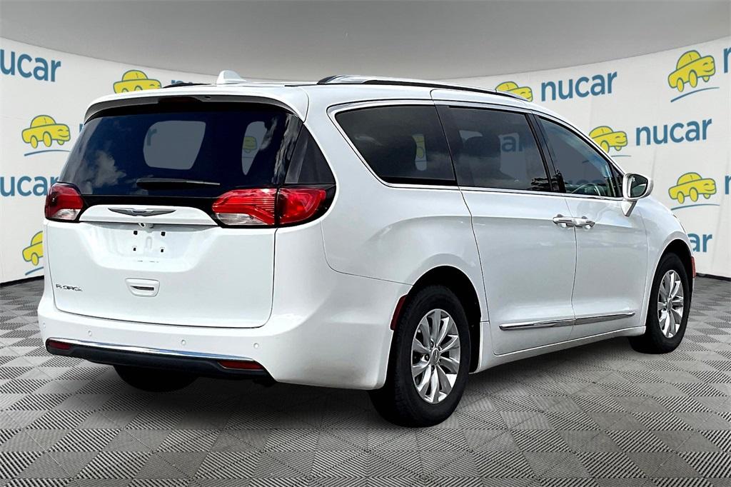 2018 Chrysler Pacifica Touring L - Photo 6