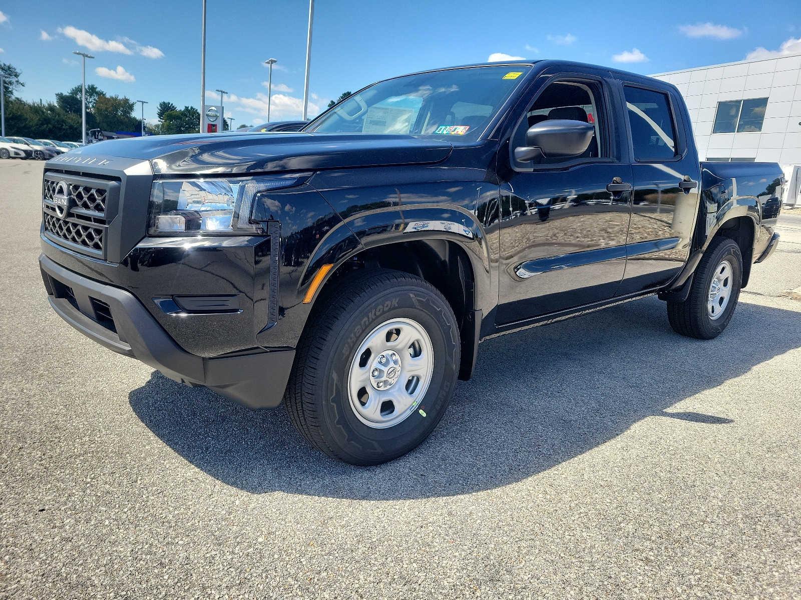 2024 Nissan Frontier S Crew Cab 4x4 - Photo 2