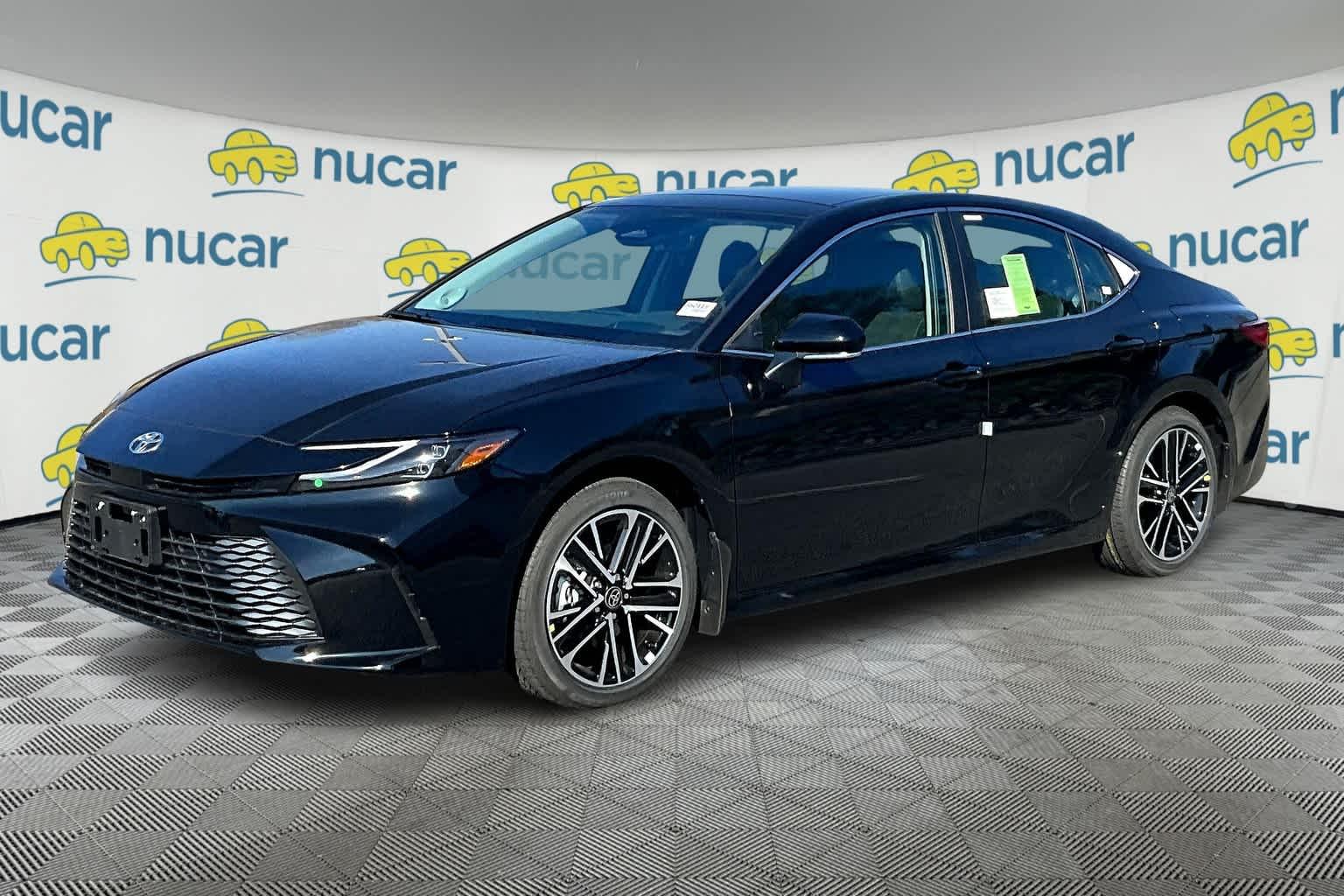 2025 Toyota Camry XLE - Photo 3