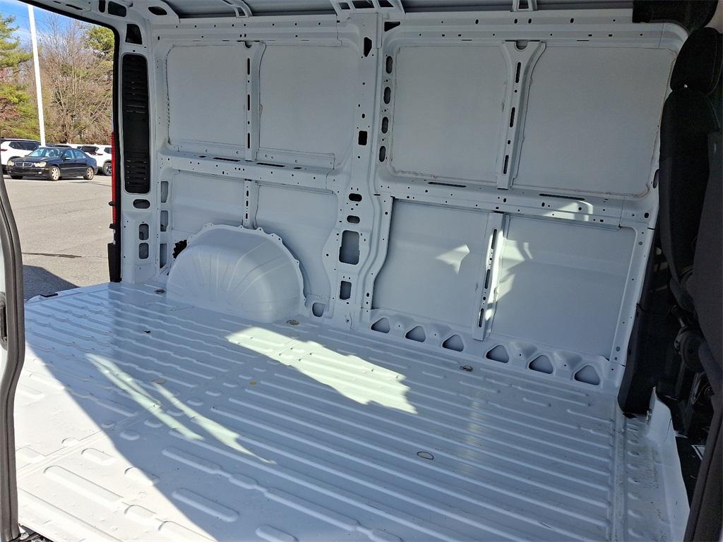 2025 Ram ProMaster 1500 Low Roof - Photo 17