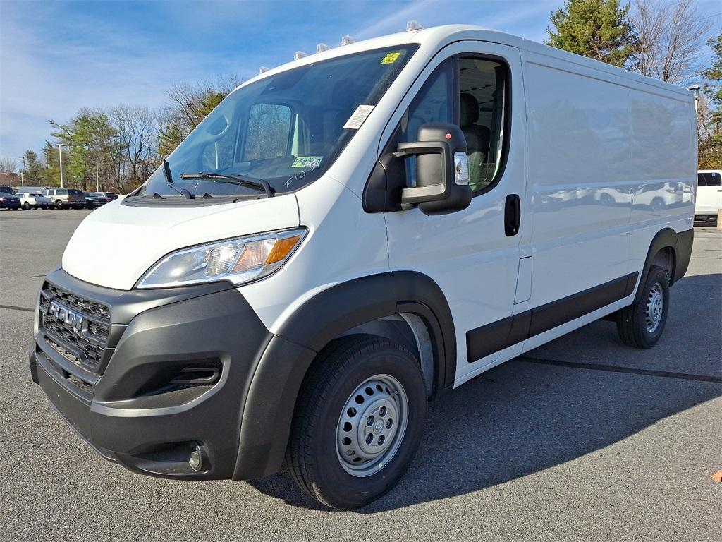 2025 Ram ProMaster 1500 Low Roof - Photo 2