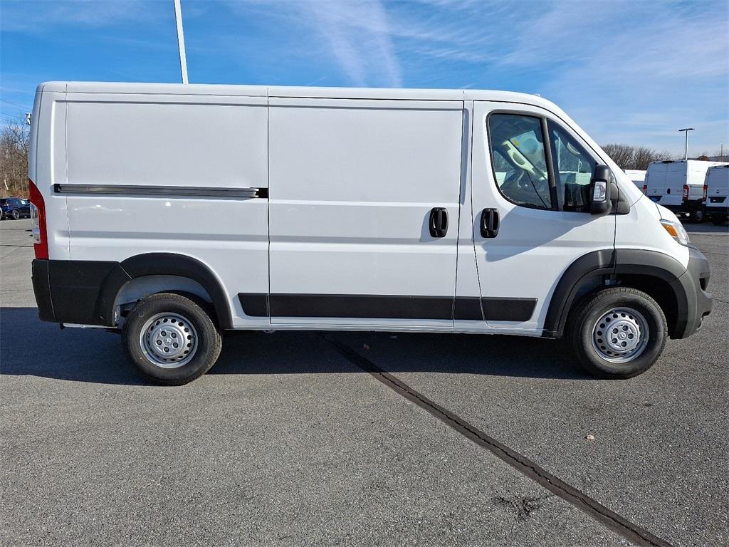 2025 Ram ProMaster 1500 Low Roof - Photo 5