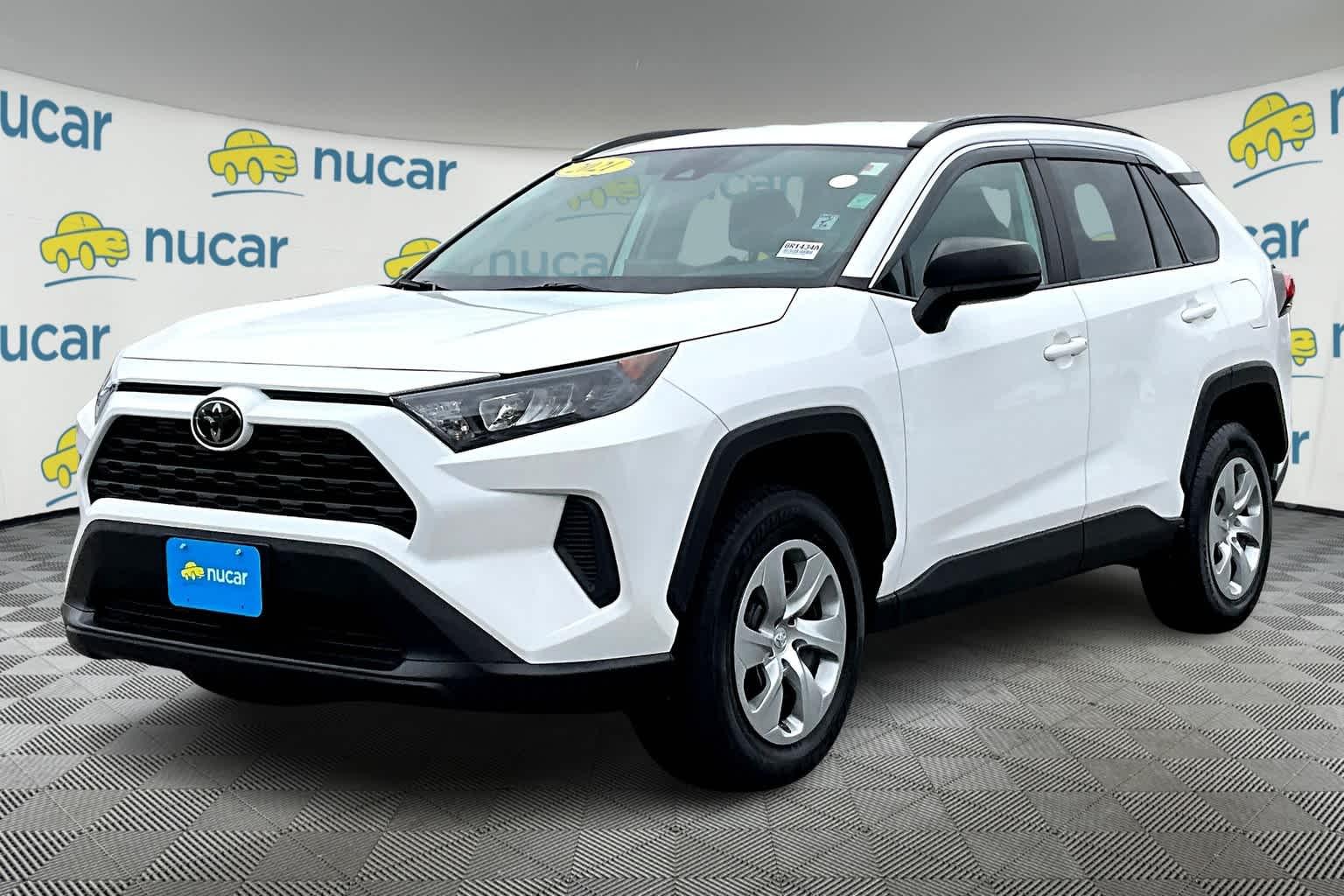 2021 Toyota RAV4 LE - Photo 3