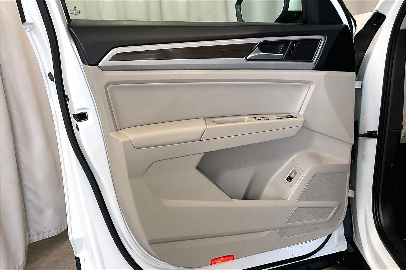 2018 Volkswagen Atlas 3.6L V6 SE - Photo 9