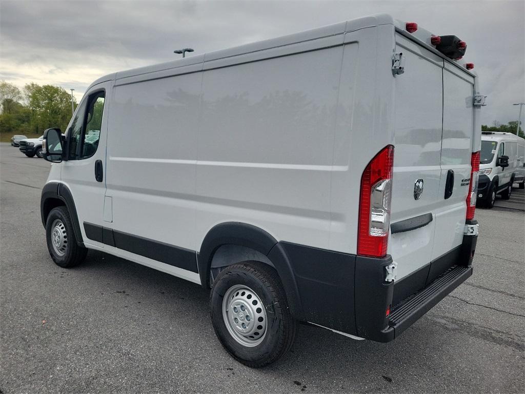 2024 Ram ProMaster 1500 Low Roof - Photo 3