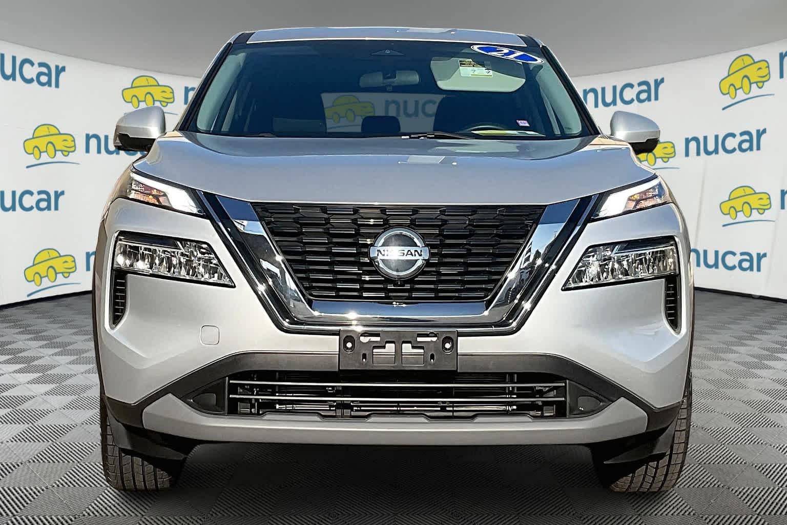 2021 Nissan Rogue SV - Photo 2