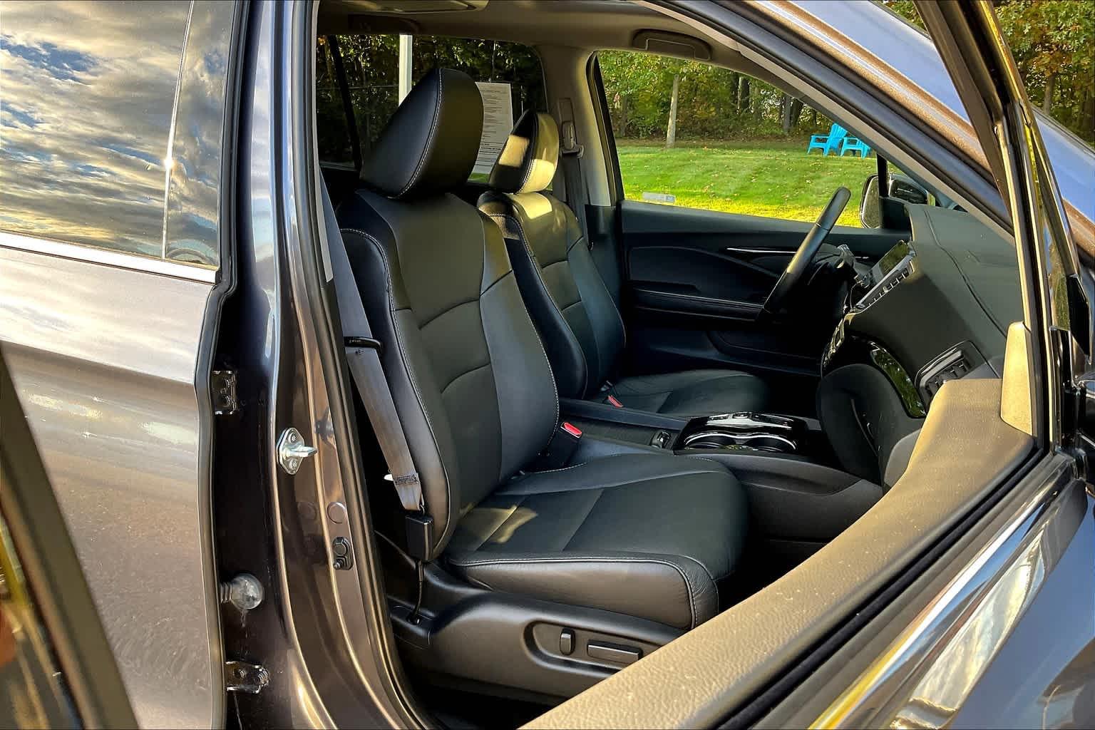 2021 Honda Pilot Touring 7-Passenger - Photo 15