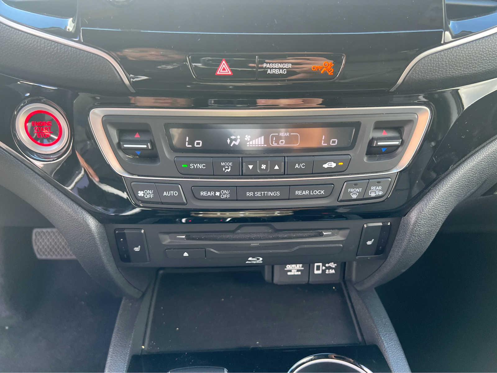 2021 Honda Pilot Touring 7-Passenger - Photo 18