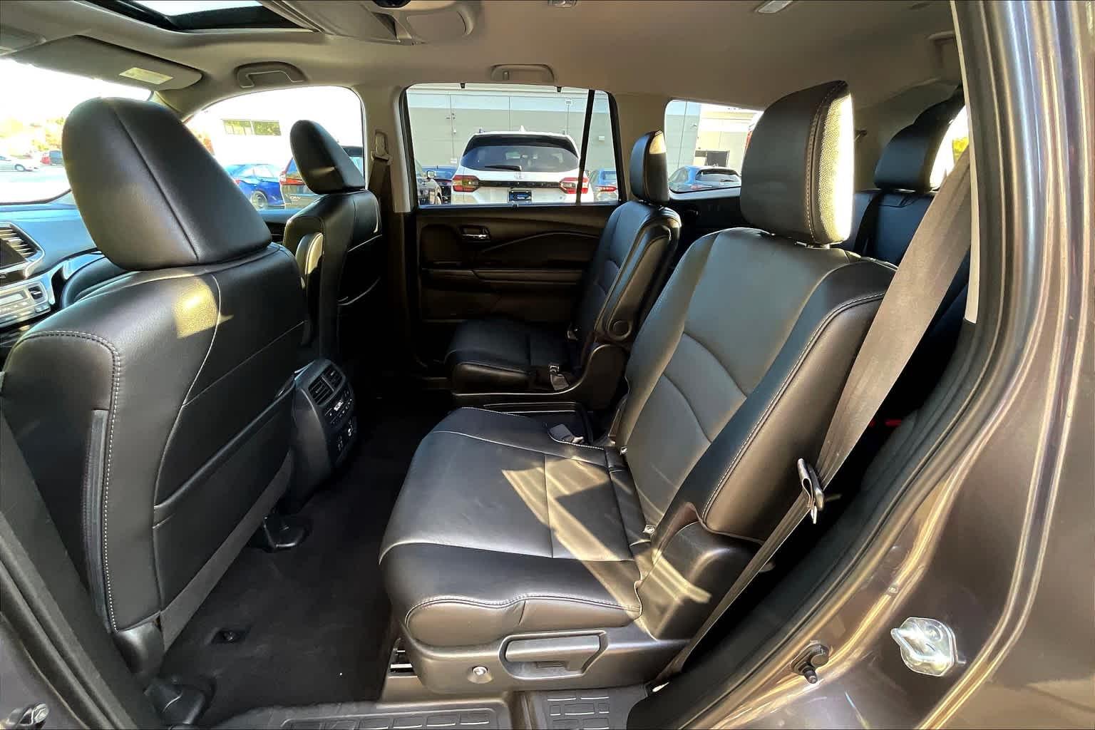 2021 Honda Pilot Touring 7-Passenger - Photo 23