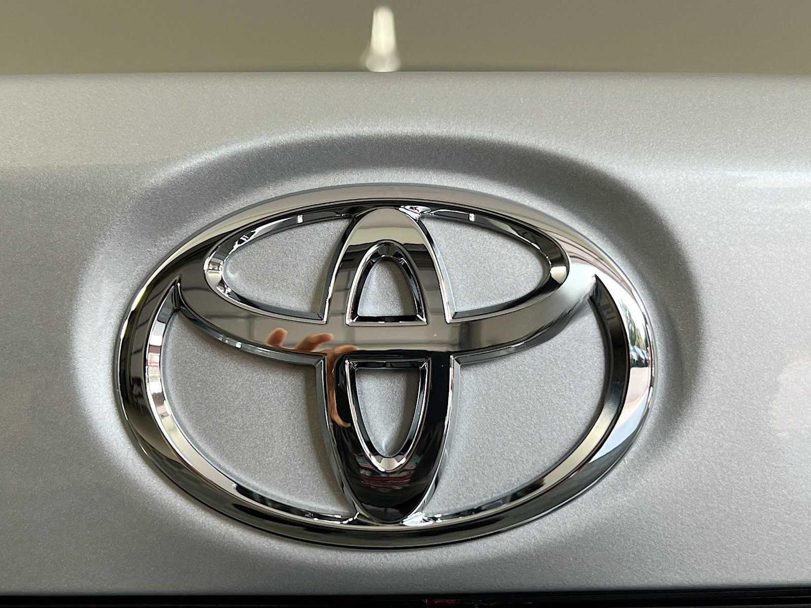 2024 Toyota Corolla LE - Photo 20