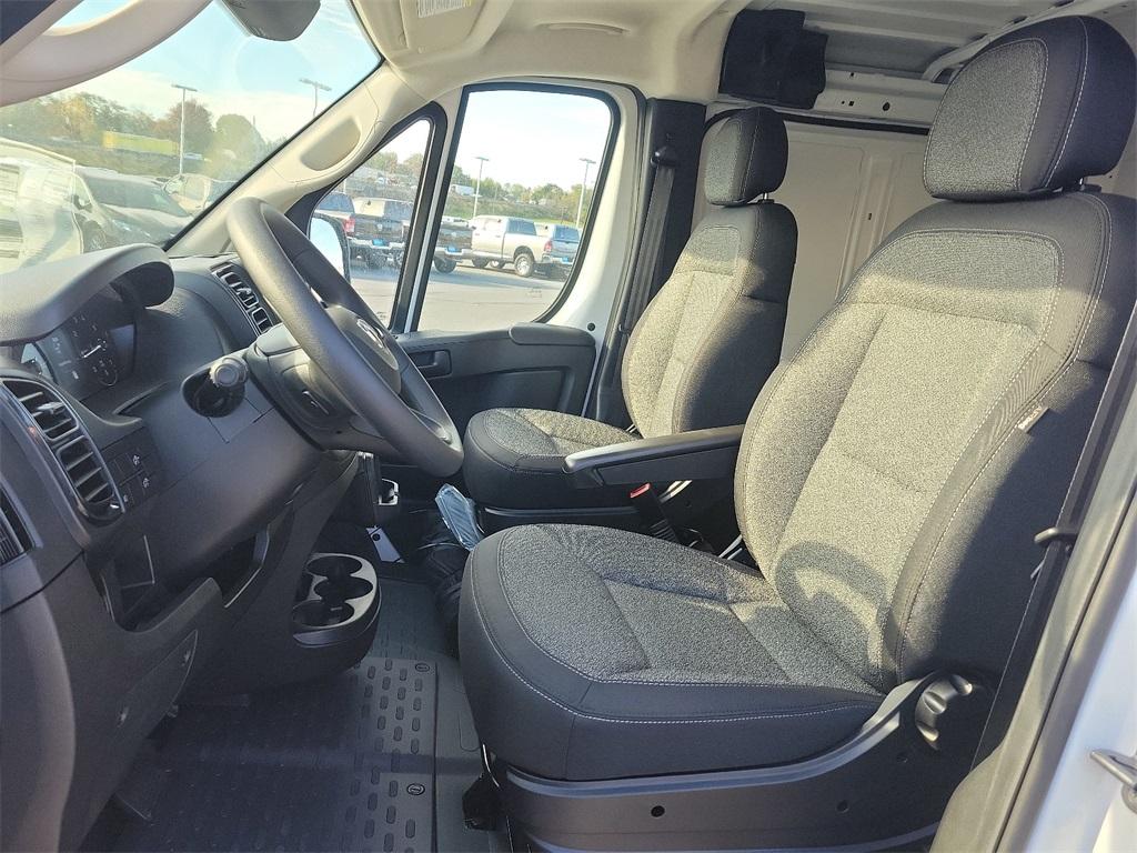 2024 Ram ProMaster 1500 Low Roof - Photo 9