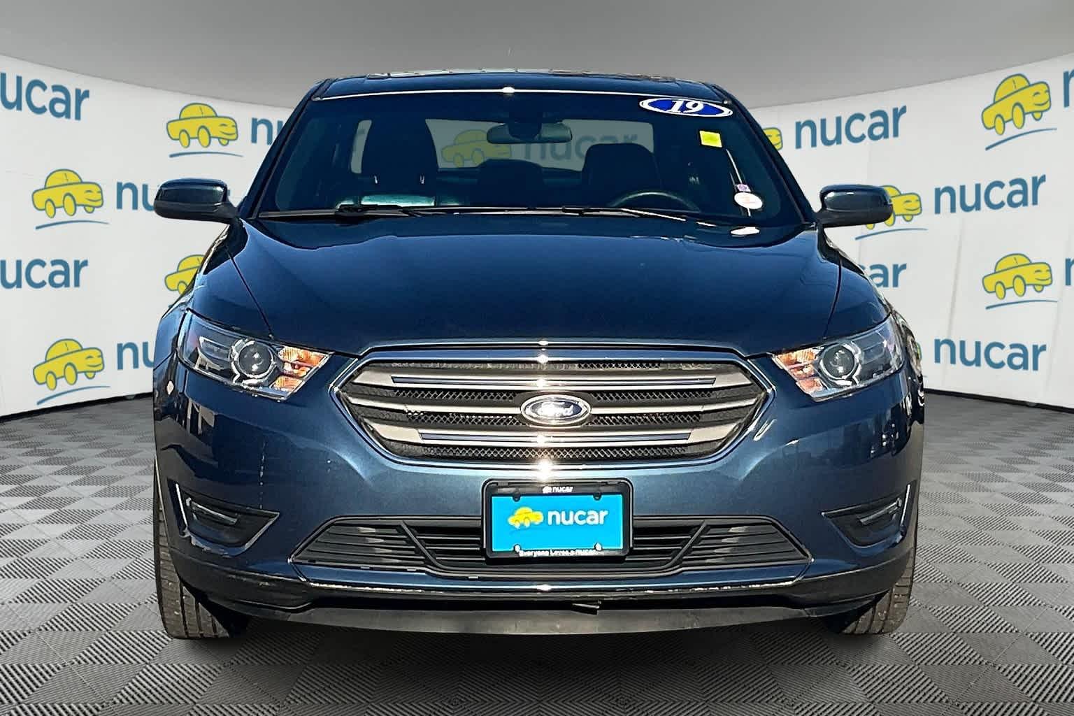 2019 Ford Taurus SEL - Photo 2