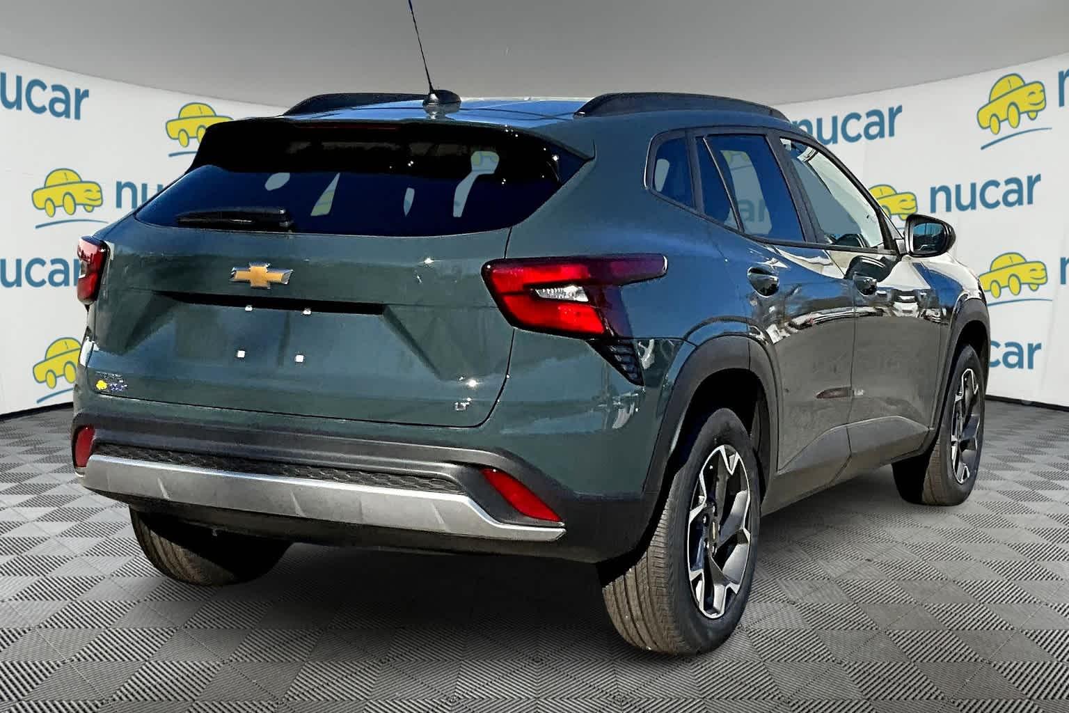 2025 Chevrolet Trax LT - Photo 6