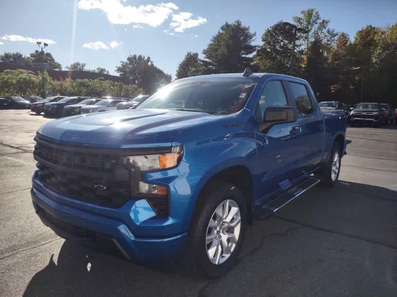 2022 Chevrolet Silverado 1500 Custom 4WD Crew Cab 147 - Photo 3