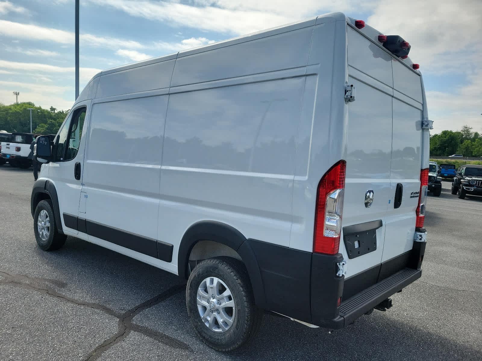 2024 Ram ProMaster SLT - Photo 3