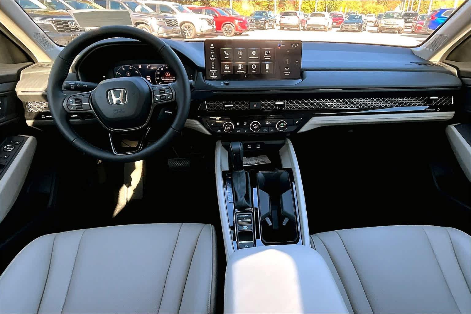 2024 Honda Accord Hybrid EX-L - Photo 11