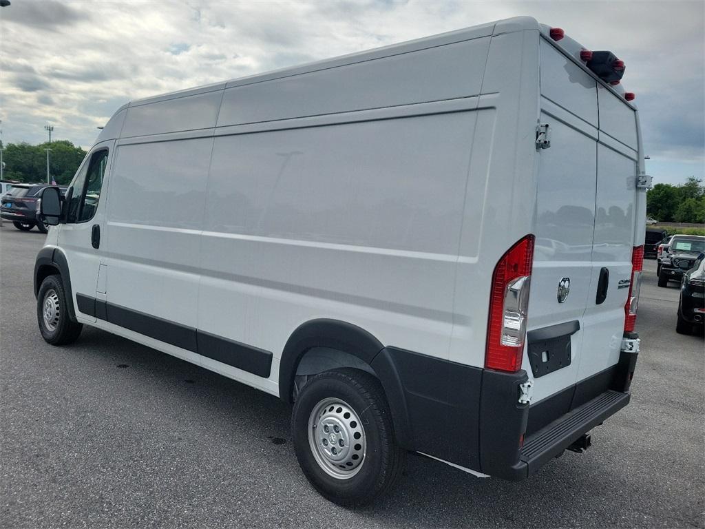 2024 Ram ProMaster 2500 High Roof - Photo 3