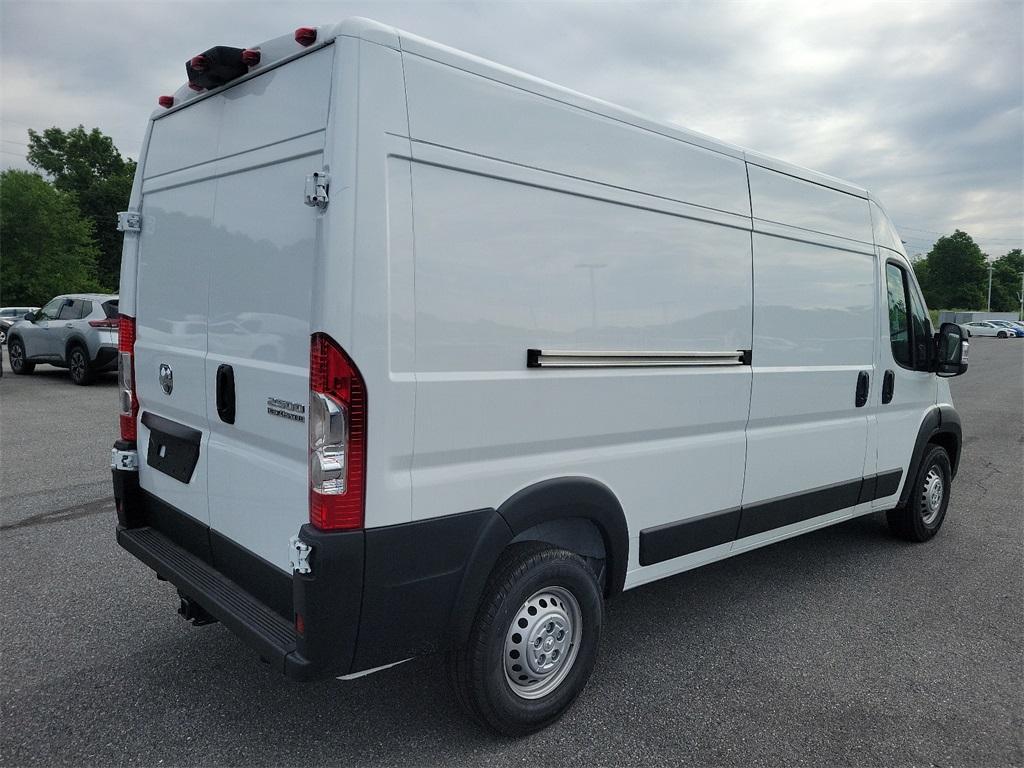 2024 Ram ProMaster 2500 High Roof - Photo 4