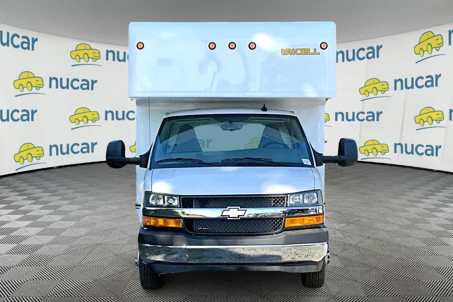 2024 Chevrolet Express CUTAWAY Van 177 - Photo 2