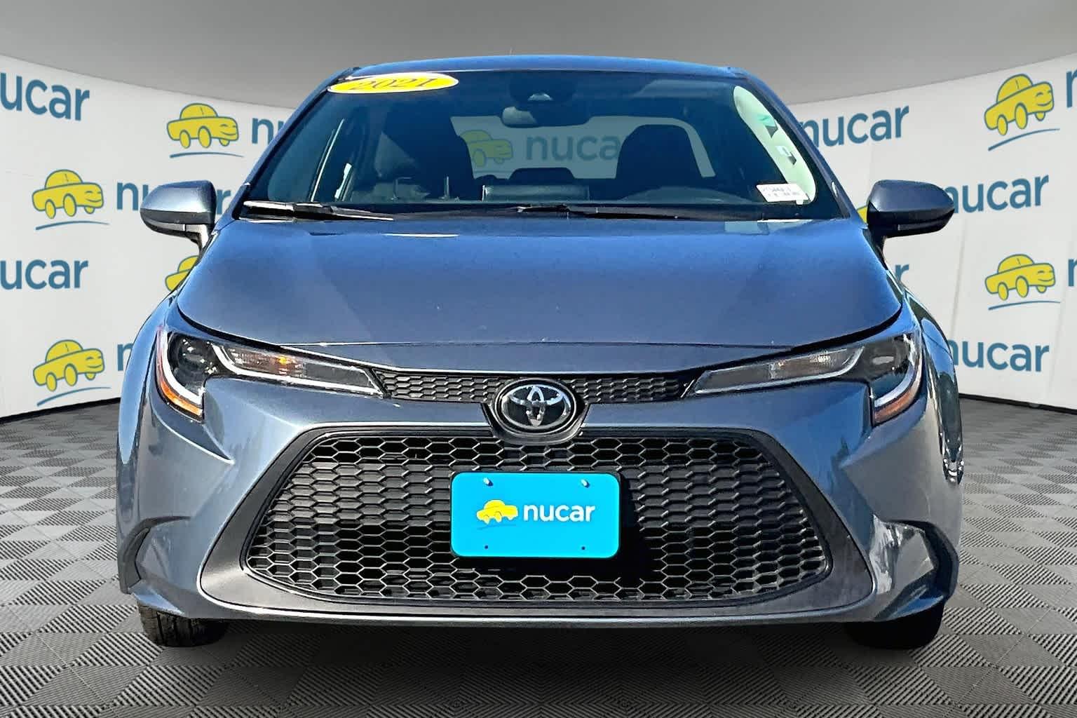 2021 Toyota Corolla LE - Photo 2