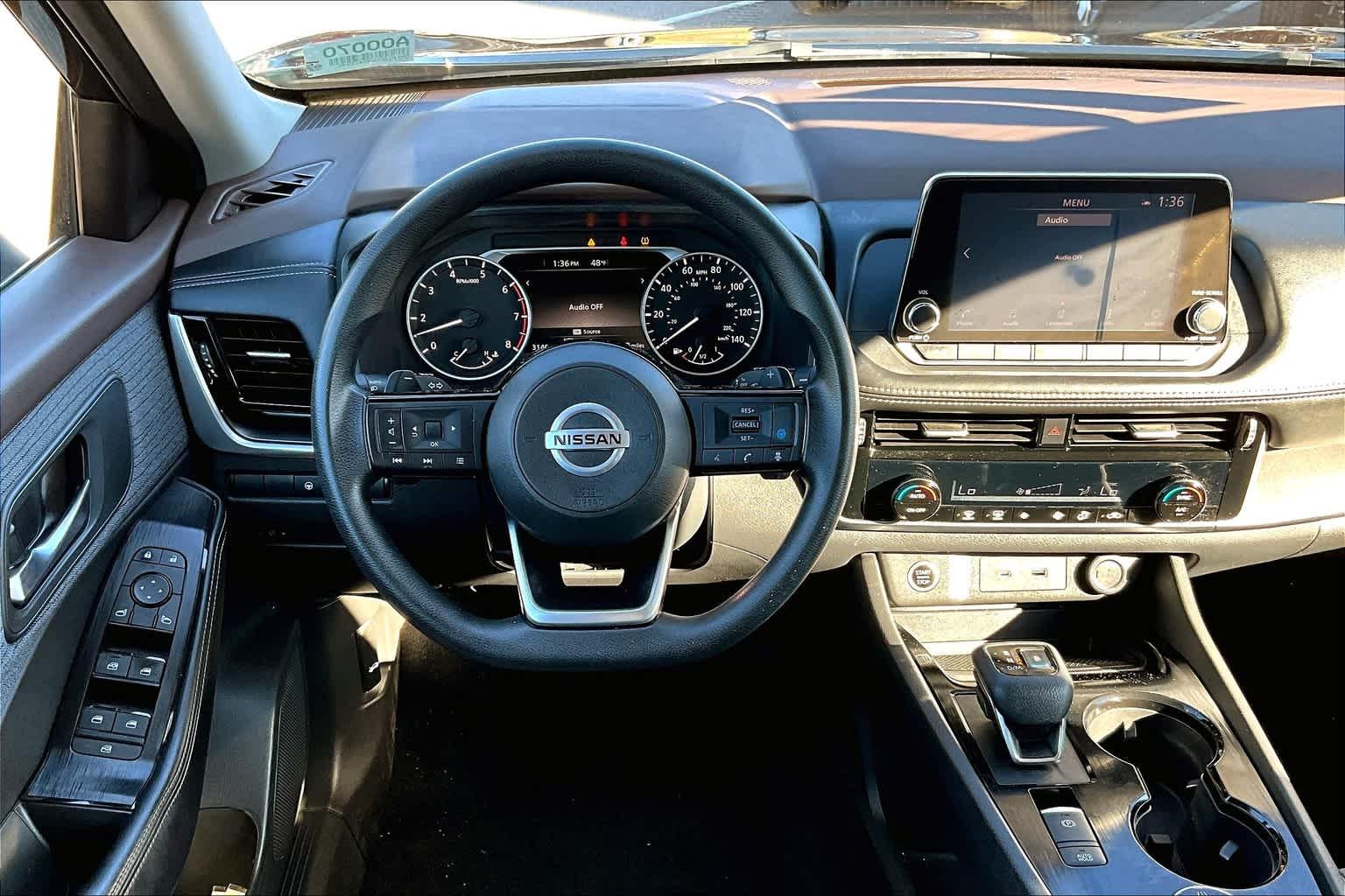 2021 Nissan Rogue SV - Photo 17