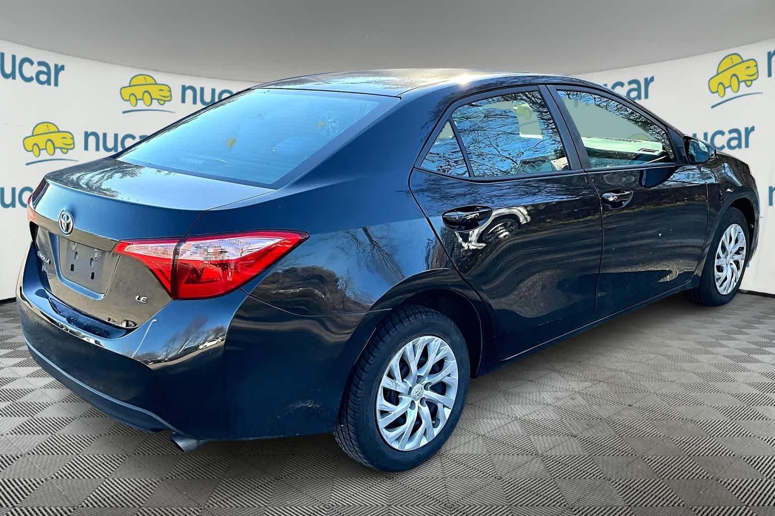 2017 Toyota Corolla LE - Photo 6