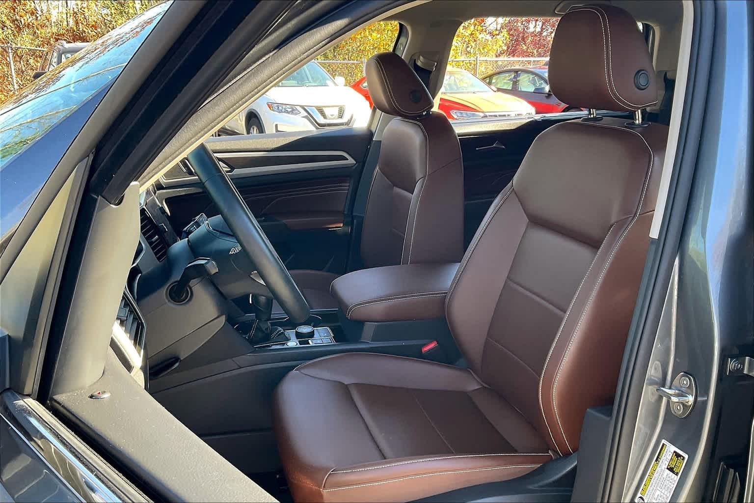 2023 Volkswagen Atlas 3.6L V6 SE w/Technology - Photo 10