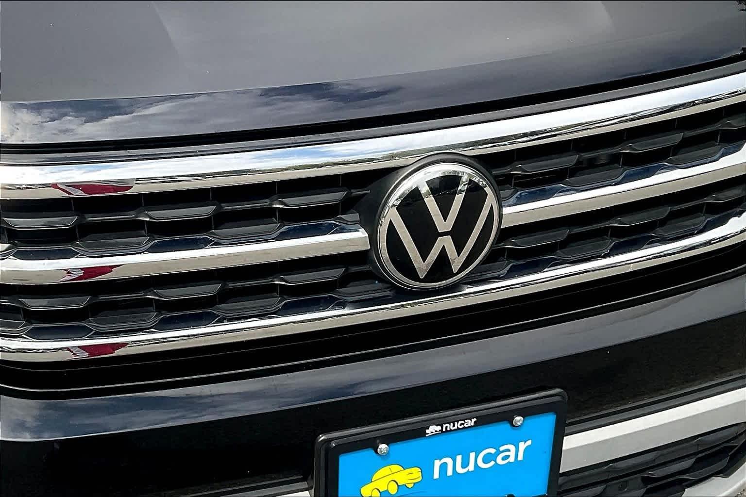 2022 Volkswagen Atlas 3.6L V6 SE w/Technology - Photo 29