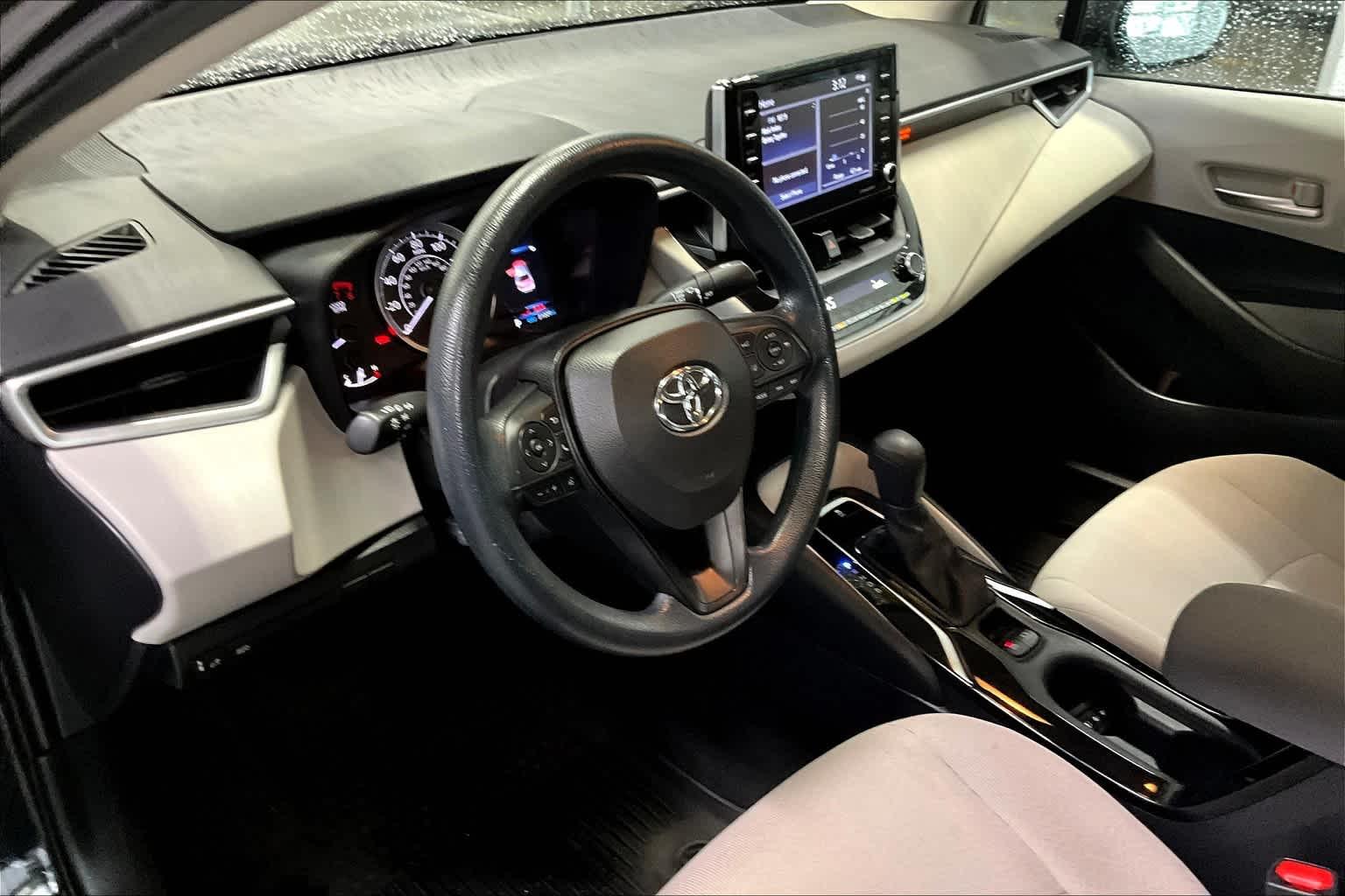 2021 Toyota Corolla LE - Photo 8