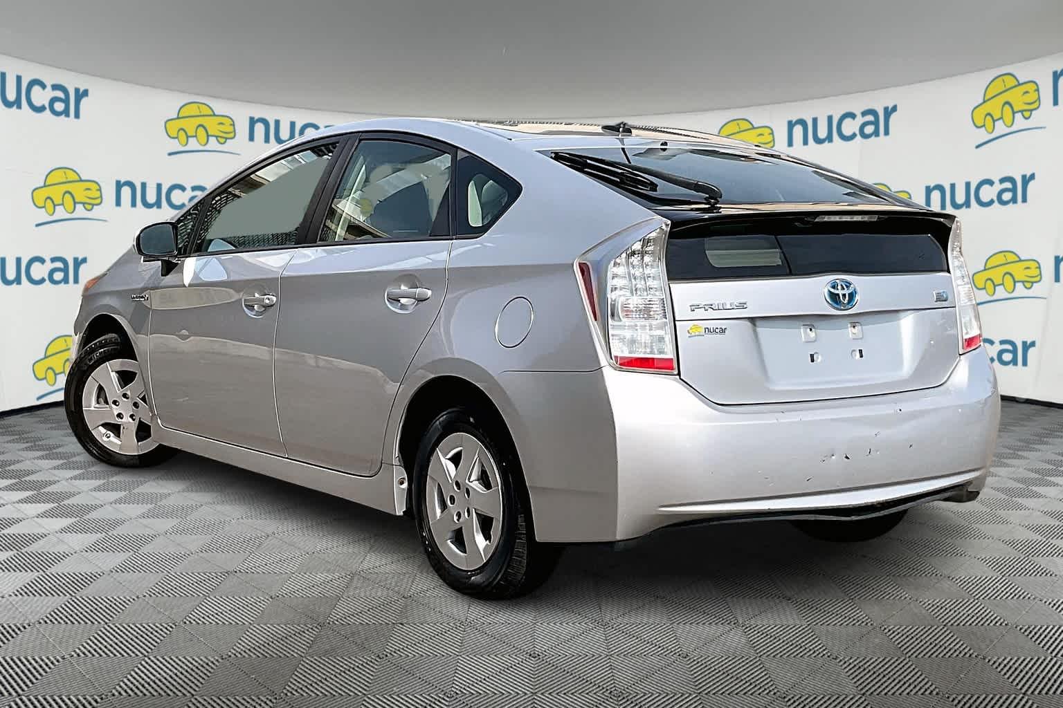 2010 Toyota Prius III - Photo 4