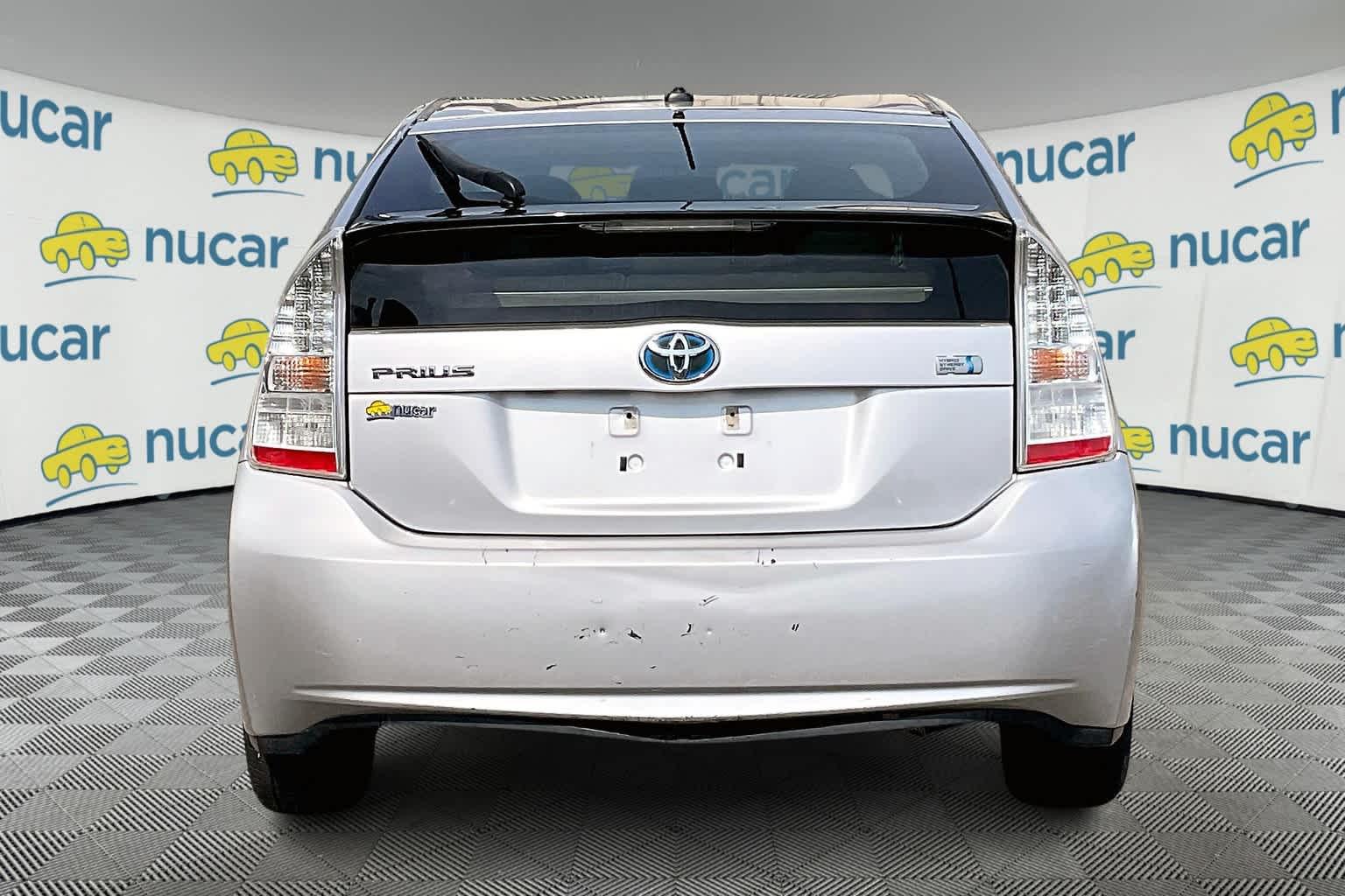 2010 Toyota Prius III - Photo 5