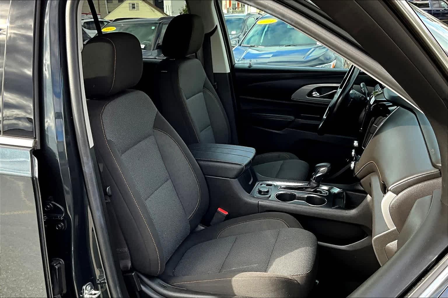 2021 Chevrolet Traverse LT Cloth - Photo 11