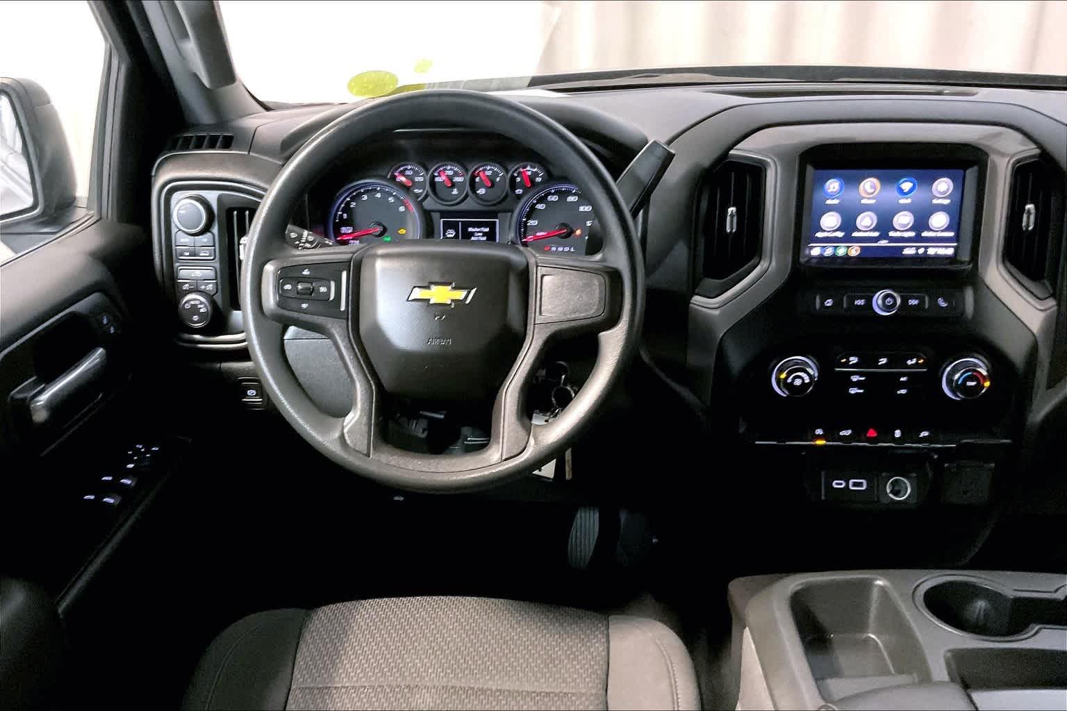 2021 Chevrolet Silverado 1500 Custom 4WD Crew Cab 147 - Photo 17