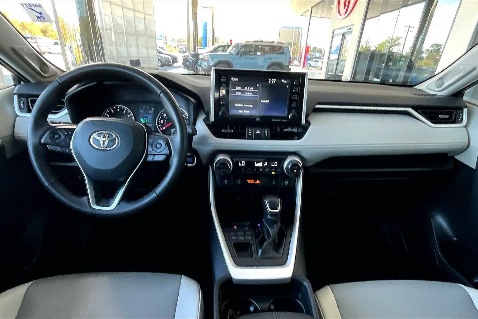 2021 Toyota RAV4 XLE Premium - Photo 21