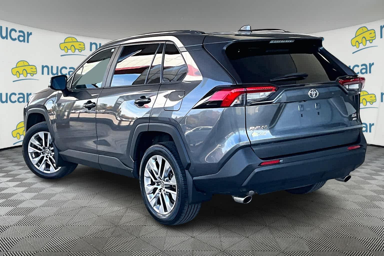 2021 Toyota RAV4 XLE Premium - Photo 4