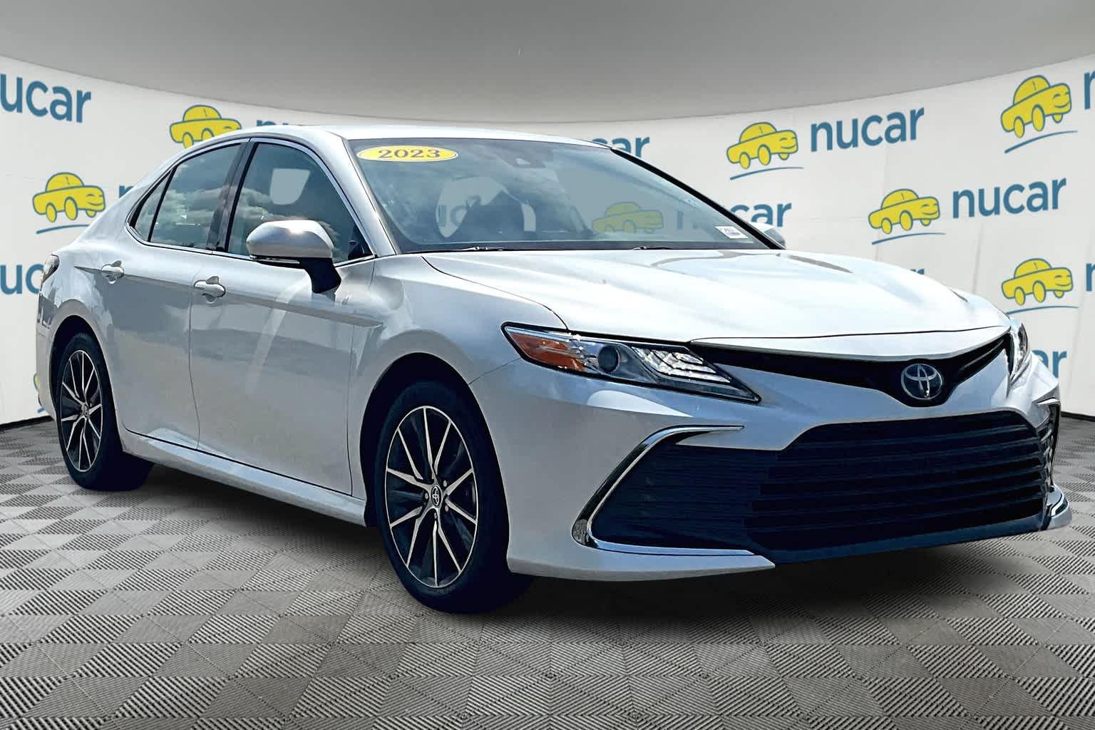 2023 Toyota Camry Hybrid XLE - Photo 1