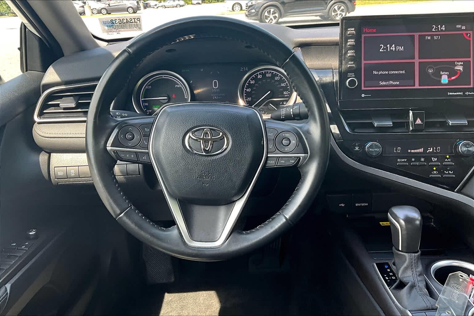 2023 Toyota Camry Hybrid XLE - Photo 17