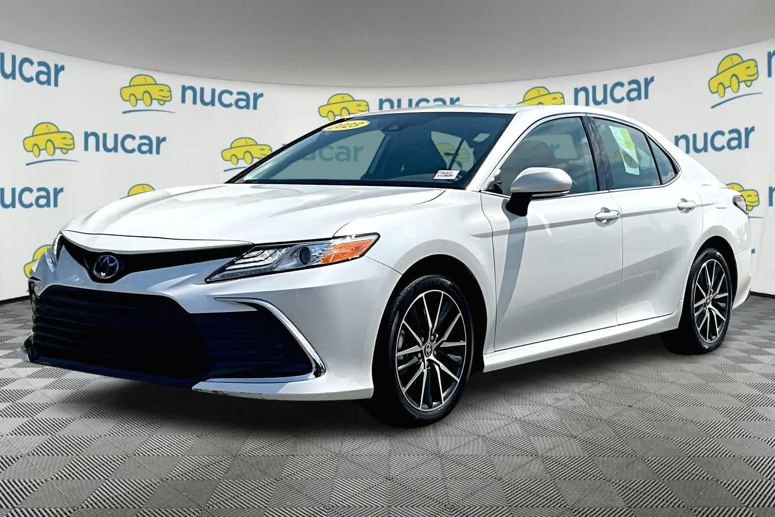 2023 Toyota Camry Hybrid XLE - Photo 3