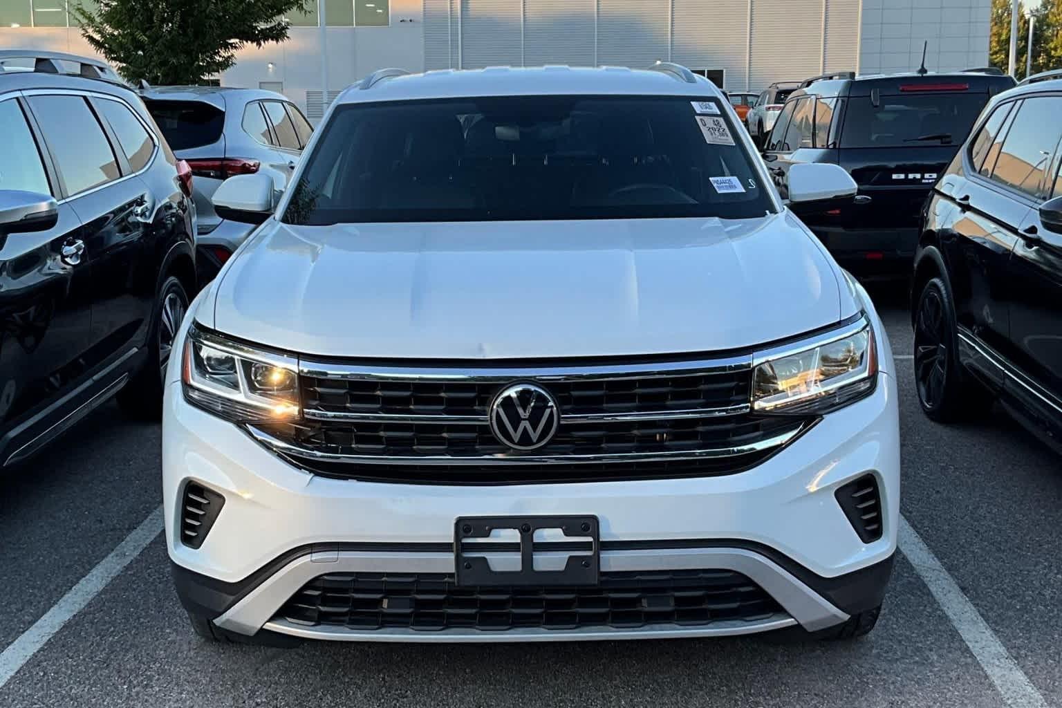 2022 Volkswagen Atlas Cross Sport 2.0T SE - Photo 2