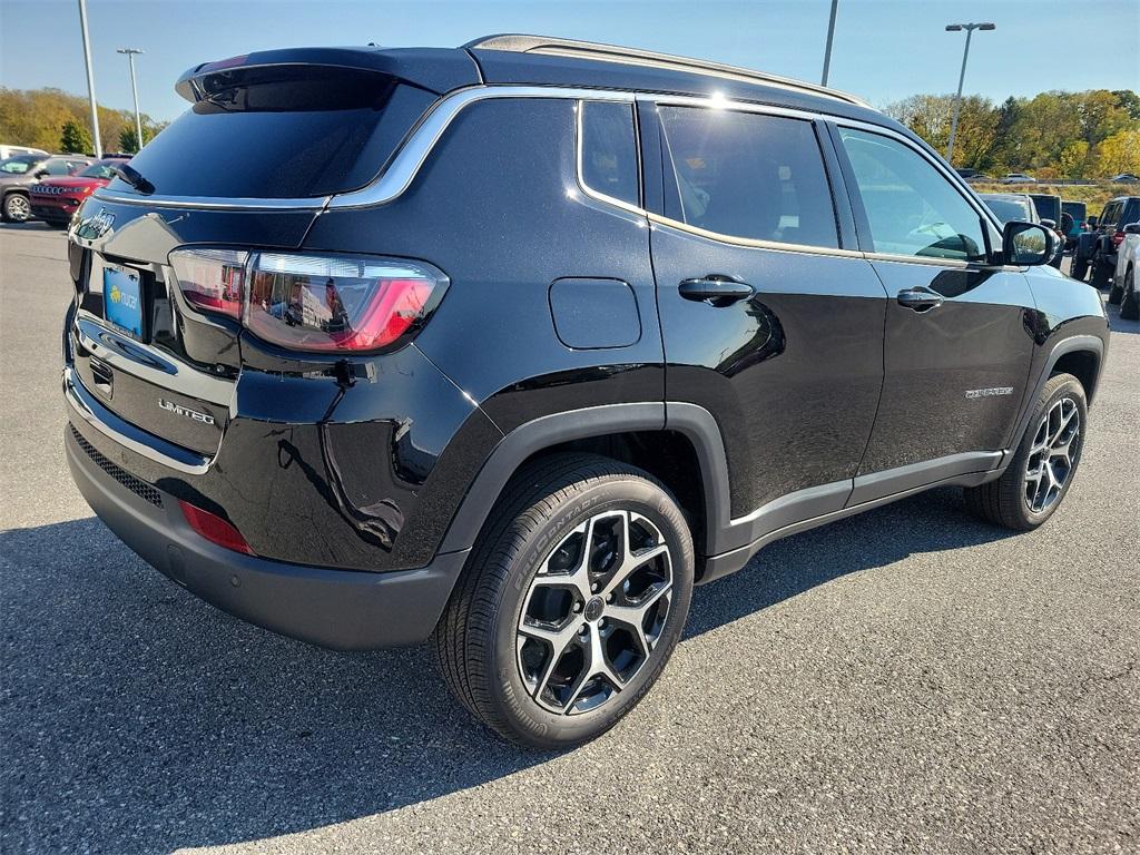 2025 Jeep Compass Limited - Photo 4