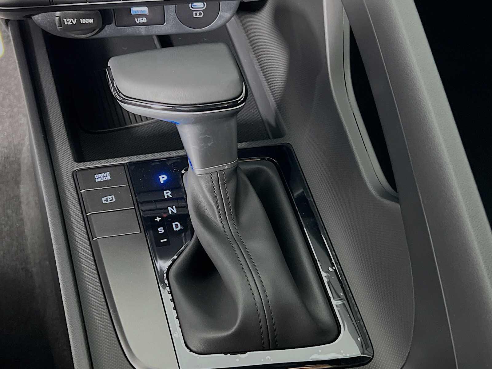 2025 Hyundai Elantra SEL Convenience - Photo 11