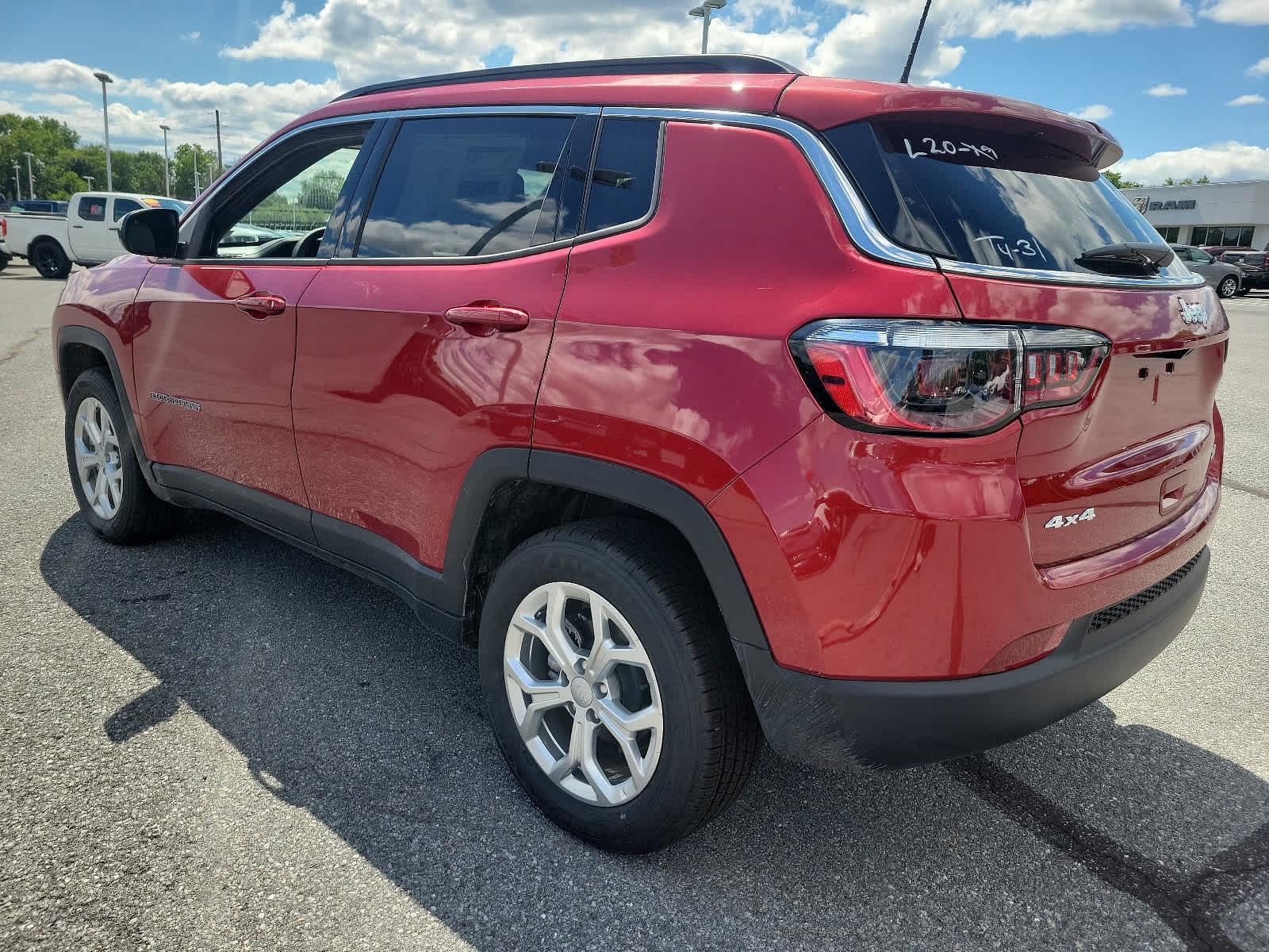 2024 Jeep Compass Latitude - Photo 3