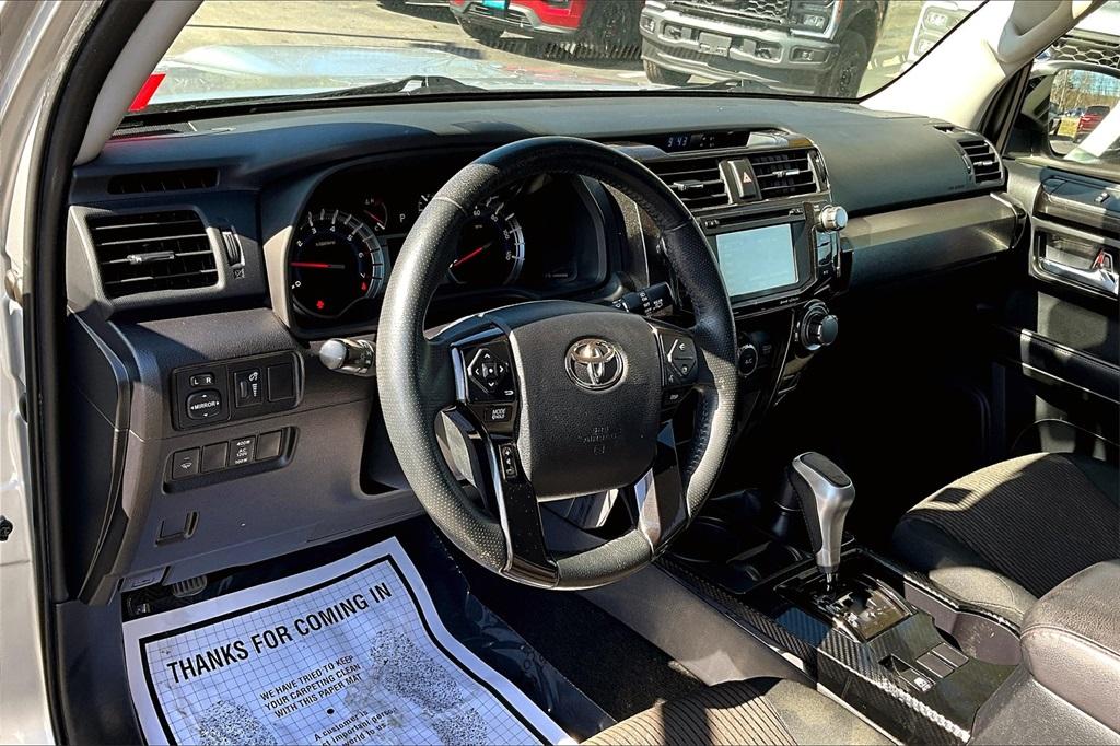 2019 Toyota 4Runner SR5 - Photo 8