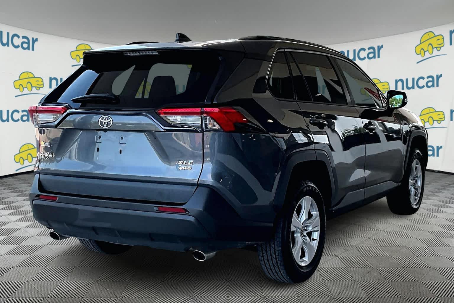 2021 Toyota RAV4 XLE - Photo 6