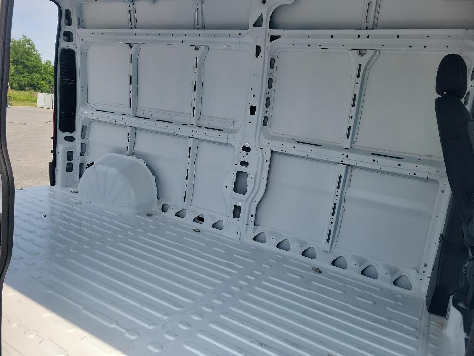 2024 Ram ProMaster 2500 High Roof - Photo 17